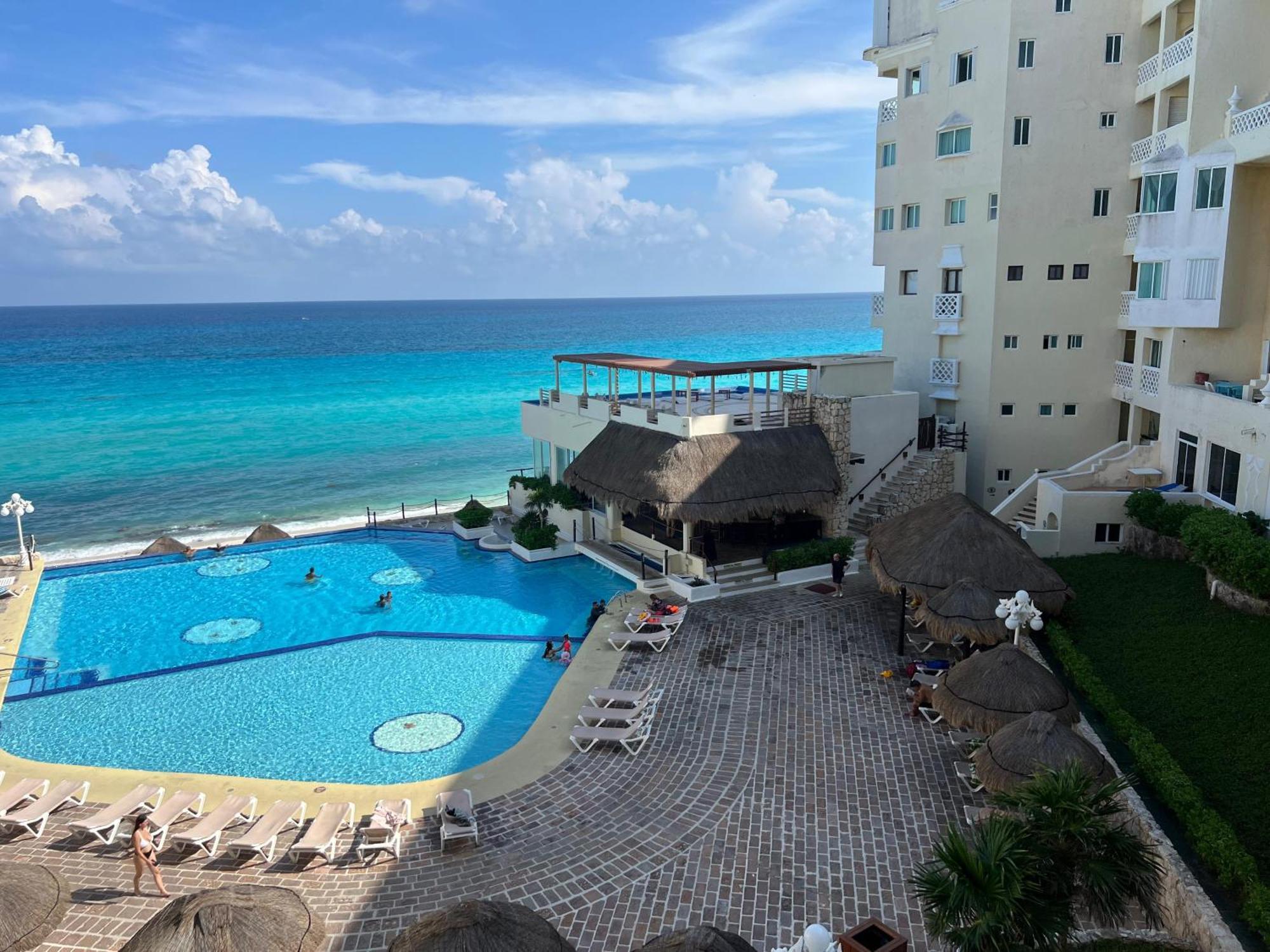 “Magic Sunrise At Cancun” Exterior foto