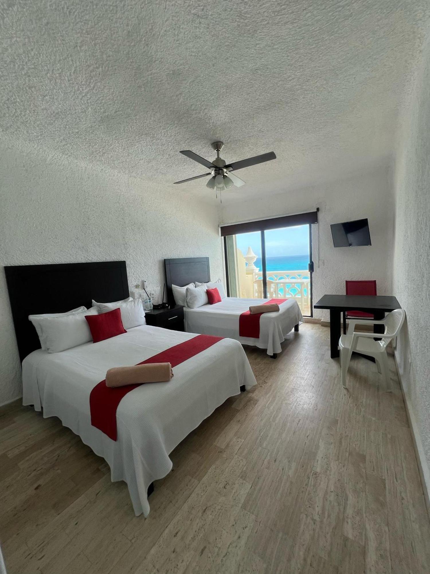 “Magic Sunrise At Cancun” Exterior foto