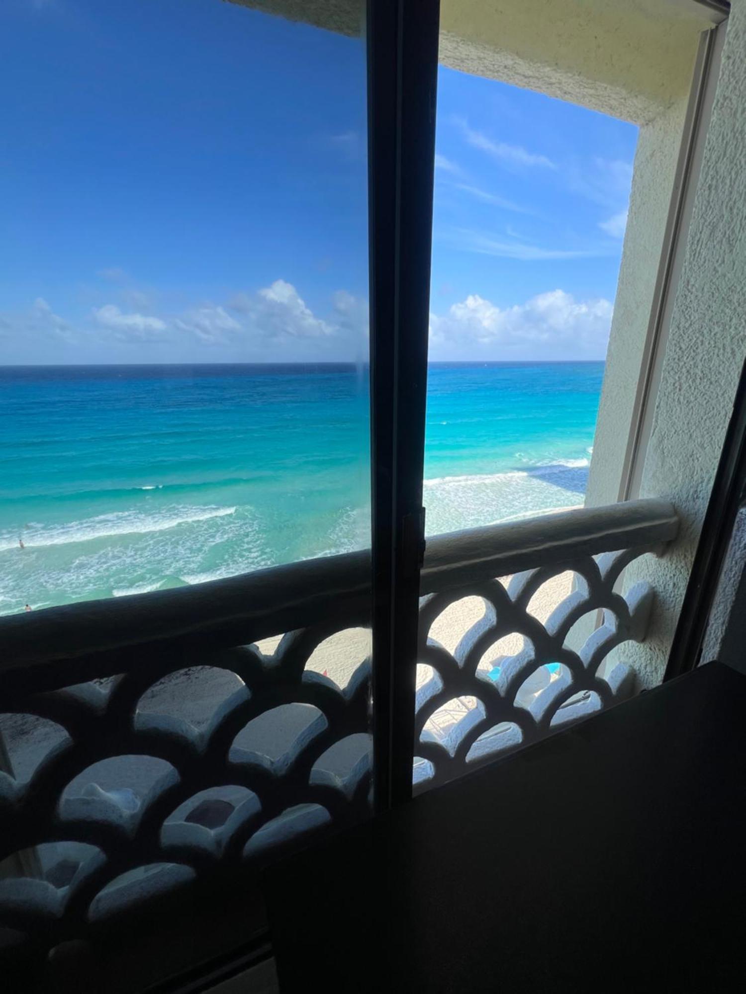 “Magic Sunrise At Cancun” Exterior foto